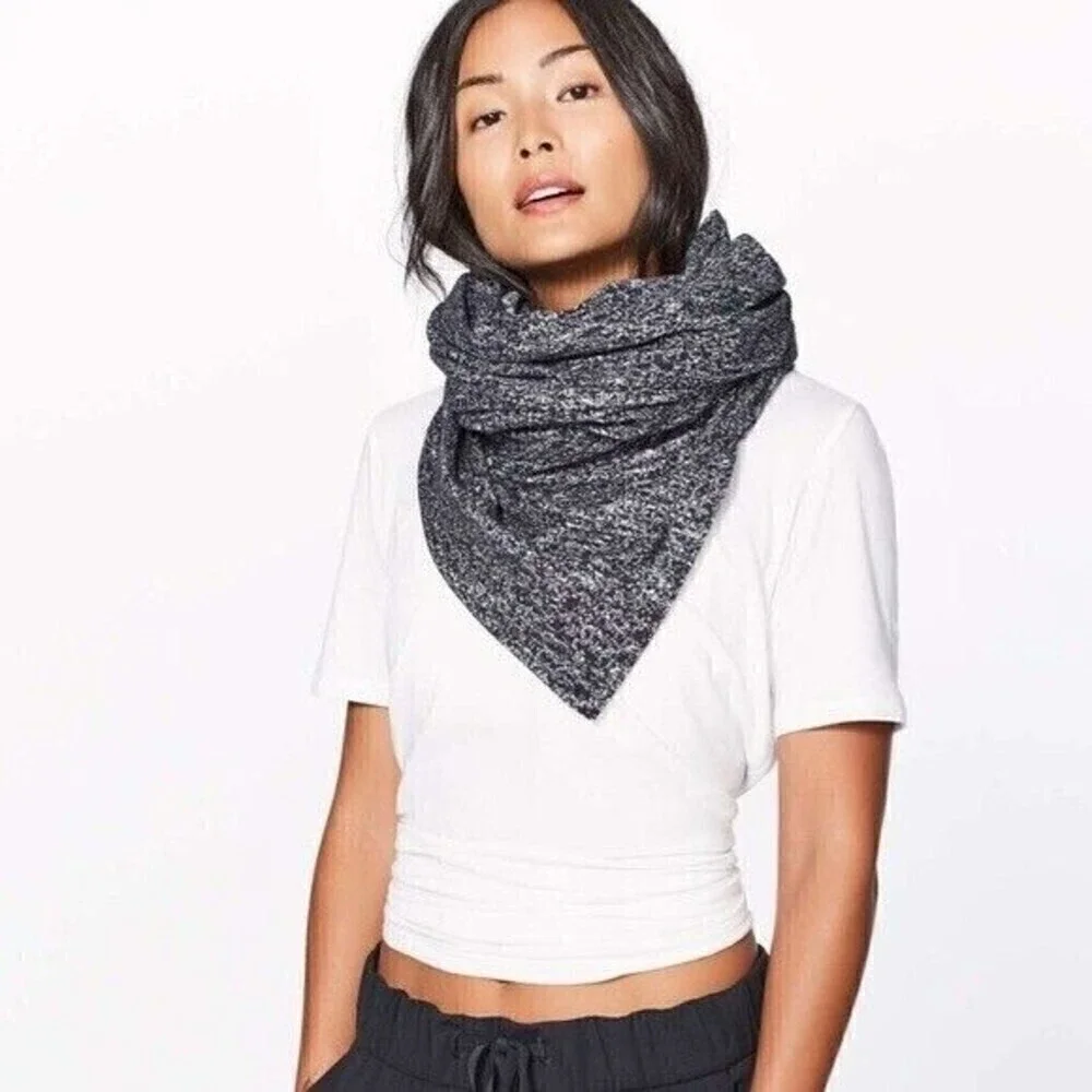 Lululemon‎ Vinyasa Womens Infinity Scarf Gray